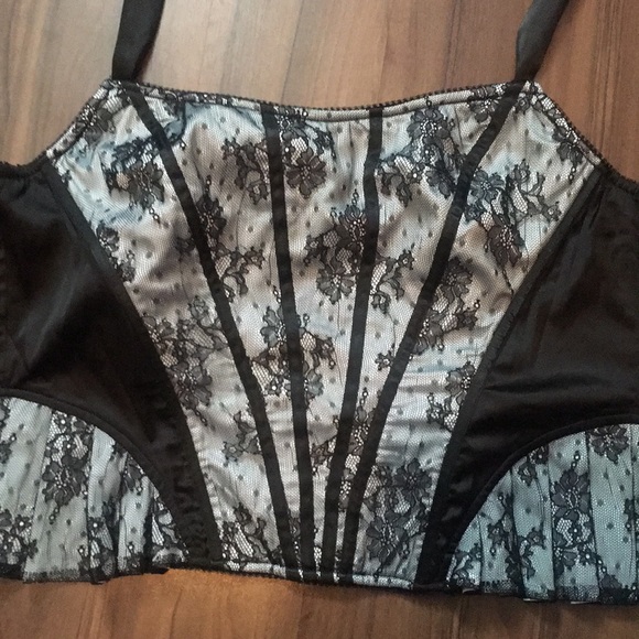 Lace corset shirt with ribbon tie sleeves - Picture 1 of 4